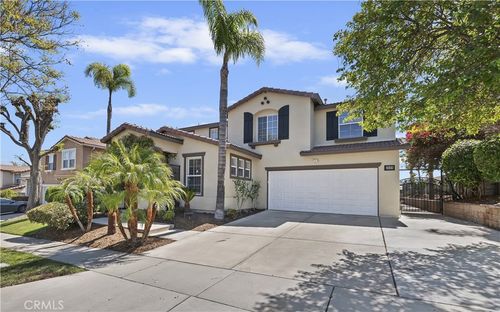 3939 Holly Springs Dr, Corona, CA, 92881-8215 | Card Image
