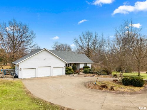 10425 Northpoint Rd, Tremont, IL, 61568-9073 | Card Image