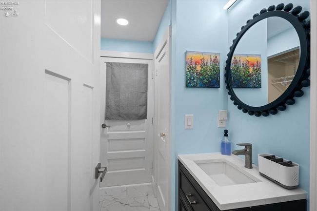 202 Plum Ave, House other with 5 bedrooms, 3 bathrooms and null parking in Lakeside OH | Image 25