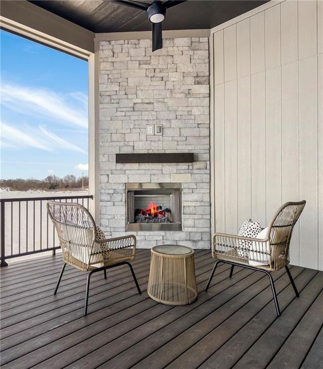 Previous Model Photos. Actual features and sizes may vary. Contact Onsite Agent for details! | Image 12