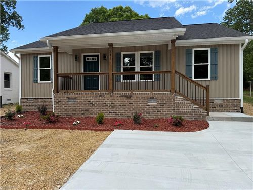 315 Small St, Thomasville, NC, 27360-3552 | Card Image