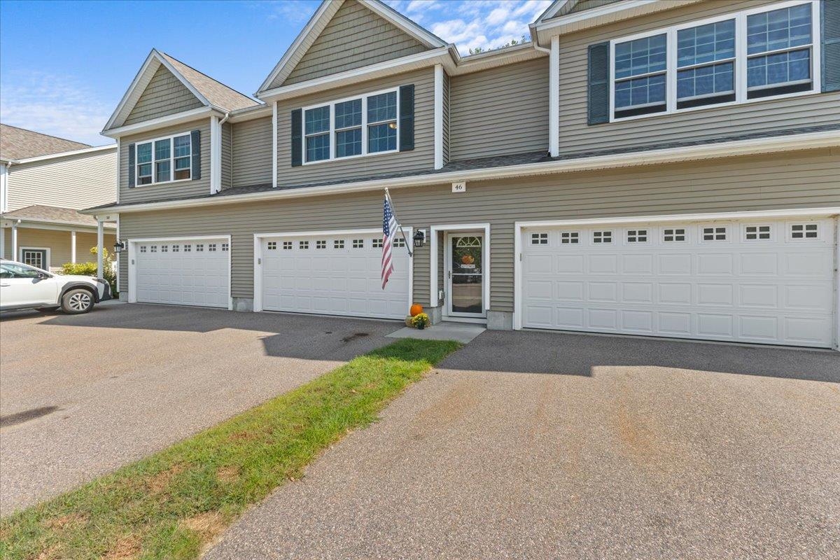 Brooke Ln, Colchester, VT 05446