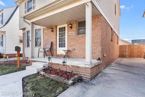 243 Emmons Blvd, Wyandotte, MI, 48192-2524 | Card Image