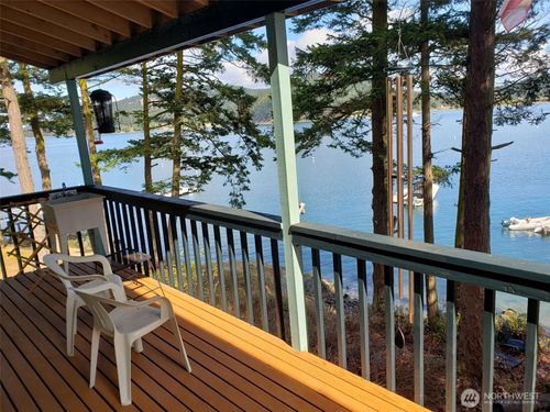 497 Chinook Way, Center Island, WA, 98261 | Card Image