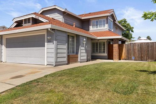 8041 Lomand Ct, Sacramento, CA, 95828-5526 | Card Image