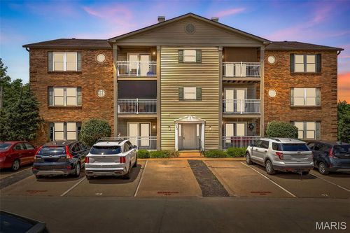 apt-f-642 S Old Highway 141, Fenton, MO, 63026-6592 | Card Image