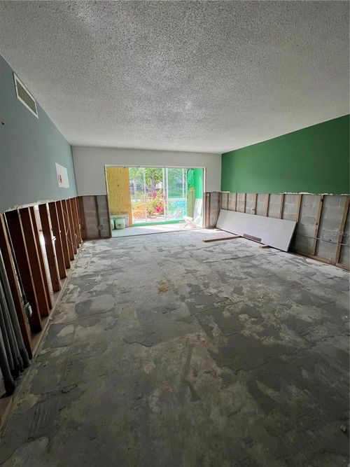 apt-189-4580 Overlook Dr Ne, St Petersburg, FL, 33703-4309 | Card Image