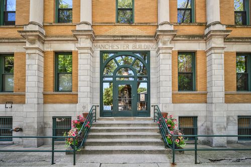 apt-405-2035 W Charleston St, Chicago, IL, 60647-4583 | Card Image