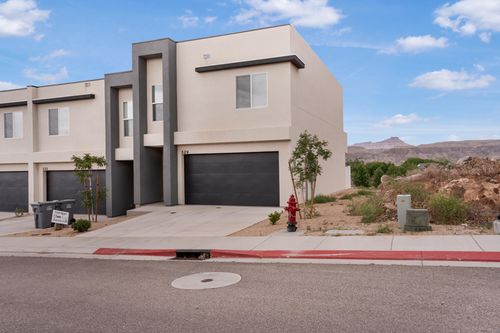 329 S 1930 W, Hurricane, UT, 84737-4423 | Card Image