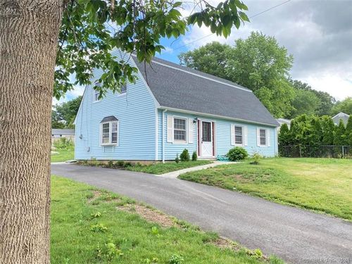 28 Grove Pl, Danbury, CT, 06810-5745 | Card Image