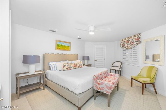Guest Bedroom #3 with ensuite located on another floor | Image 37
