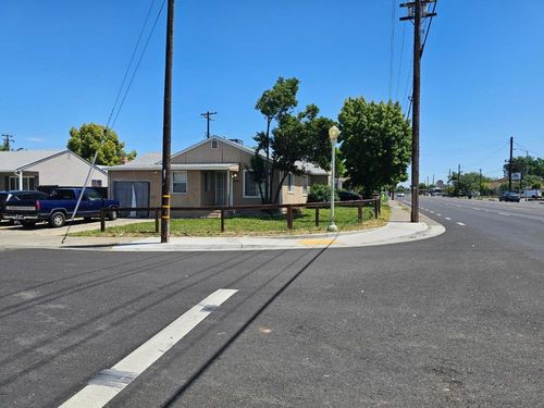 5561 48th St, Sacramento, CA, 95820-4564 | Card Image