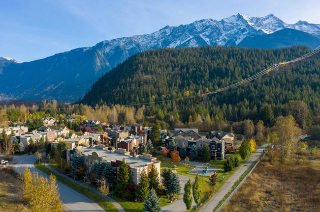 3 - 1444 Vine Road, Condo with 2 bedrooms, 1 bathrooms and 2 parking in Pemberton BC | Image 1