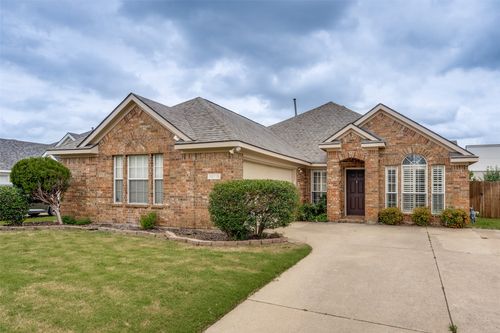 10715 Robincreek Ln, Frisco, TX, 75035-8560 | Card Image