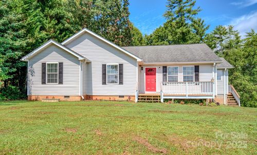 2606 Bear Creek Rd, Marshall, NC, 28753-9065 | Card Image
