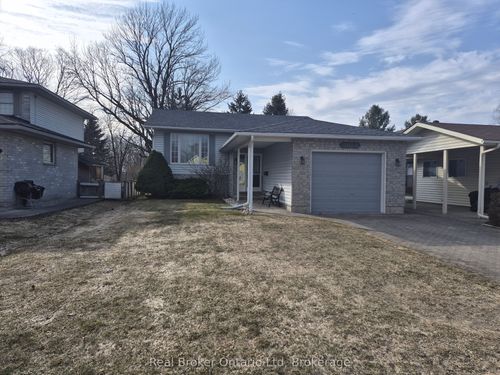 2022 7th Ave E, Owen Sound, ON, N4K6R9 | Card Image