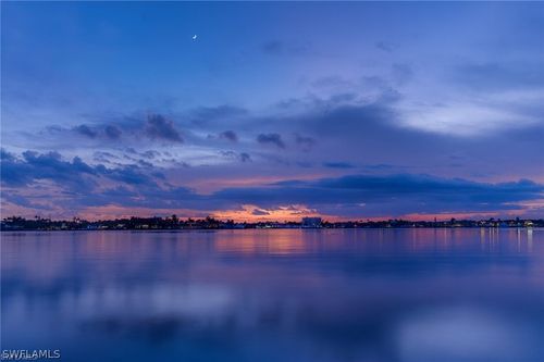 1535 Dolphin Ln, NAPLES, FL, 34102-1521 | Card Image