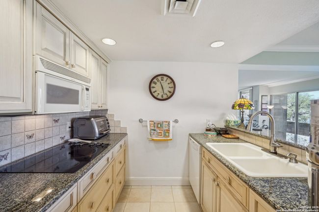 APT-1D - 1000 Guadalupe St, Condo with 2 bedrooms, 2 bathrooms and null parking in Kerrville TX | Image 16