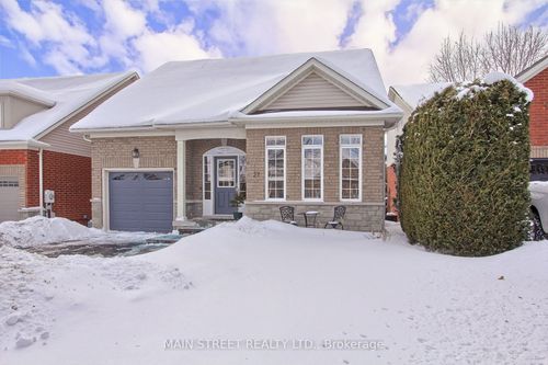 27 Meadows End Cres, Uxbridge, ON, L9P0A5 | Card Image