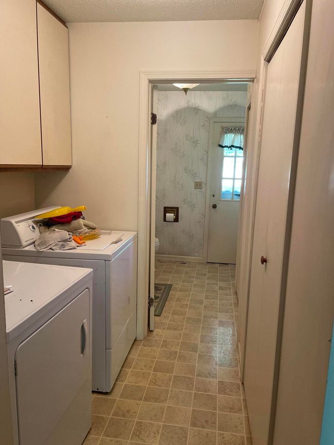 LAUNDRY ROOM | Image 25