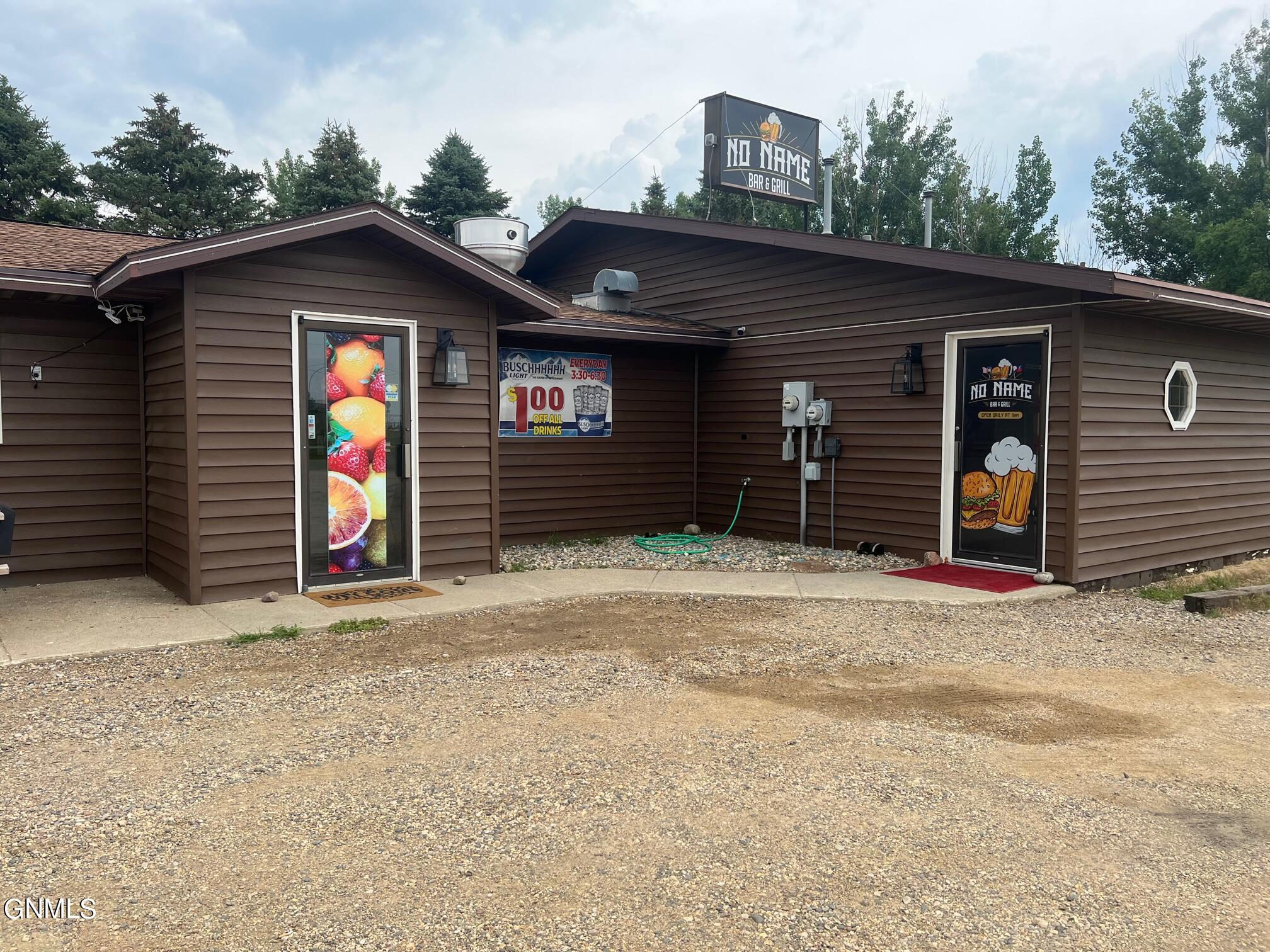 Commercial Sale in Forman 2
