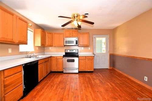 908 Tyler Rd, Lennon, MI, 48449-9309 | Card Image