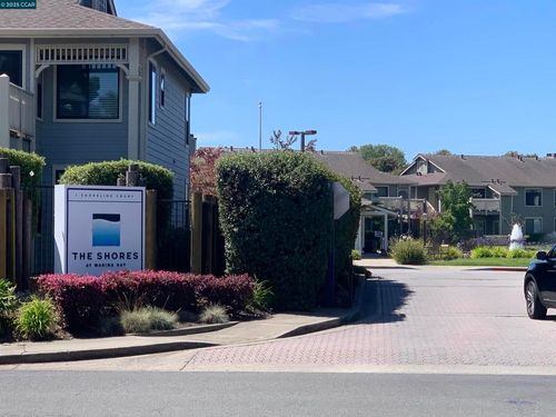 96 Lakeshore Ct, Richmond, CA, 94804-7419 | Card Image