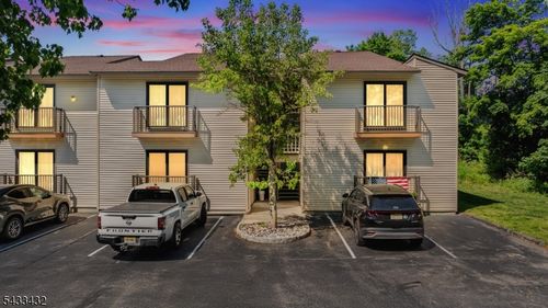 313-313 Spruce Hills Dr, Glen Gardner, NJ, 08826-3702 | Card Image