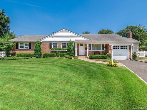 14 Harbor Ln, Glen Head, NY, 11545-1611 | Card Image