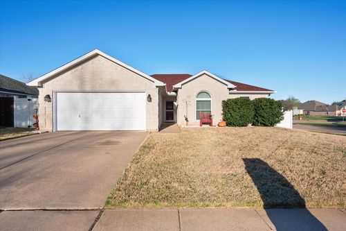 1100 Fawn Meadow Trl, Kennedale, TX, 76060-5842 | Card Image