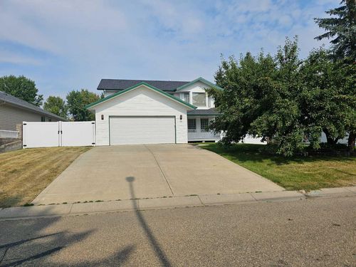 10 Pickwick Lane, Lacombe, AB, T4L1T6 | Card Image