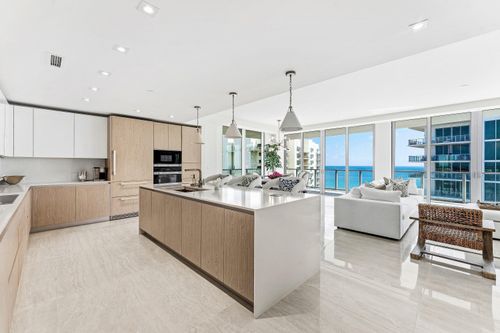 1702p-3100 N Ocean Dr, Riviera Beach, FL, 33404-3214 | Card Image