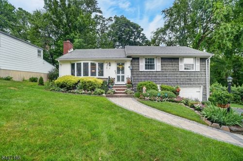 72 Lyons Pl, Springfield, NJ, 07081-1606 | Card Image