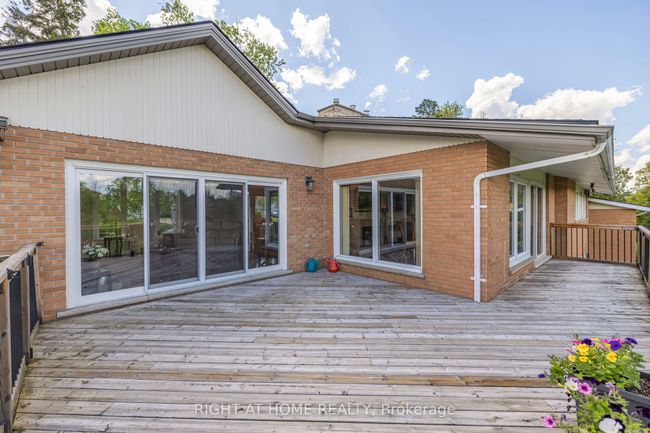 42 Valleyview Rd, House other with 5 bedrooms, 2 bathrooms and 6 parking in Brampton ON | Image 37