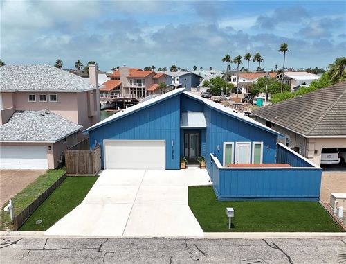 13762 Tajamar St, Corpus Christi, TX, 78418-6056 | Card Image