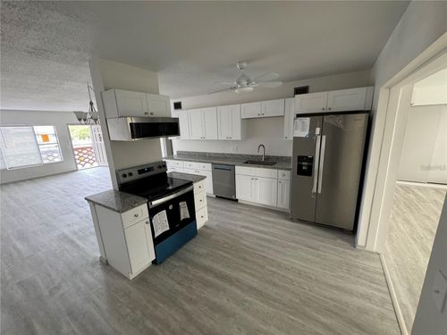 48-2072 Australia Way W, CLEARWATER, FL, 33763-3625 | Card Image