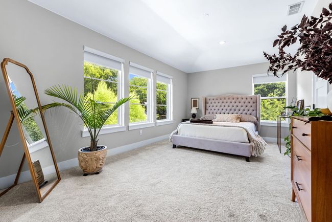 Bedroom number 3 -windows and great views | Image 28