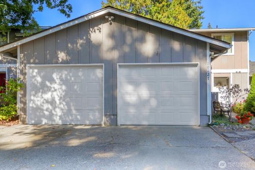 10127 5th Pl Se, Lake Stevens, WA, 98258-1981 | Card Image