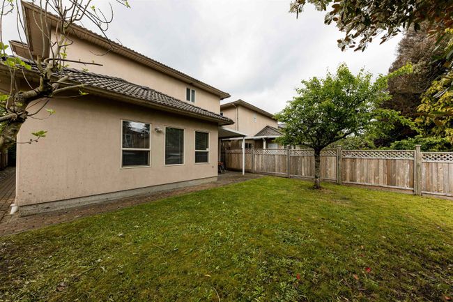 6828 Gilley Avenue, Home with 4 bedrooms, 3 bathrooms and 2 parking in Burnaby BC | Image 33