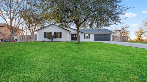 300 Ridge Crest Dr, Seguin, TX, 78155-9407 | Card Image