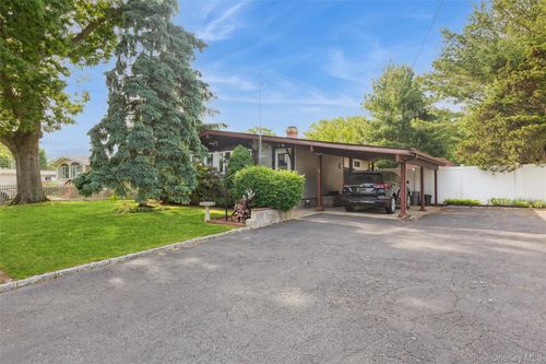 20 Duane Dr, Ronkonkoma, NY, 11779-4307 | Card Image