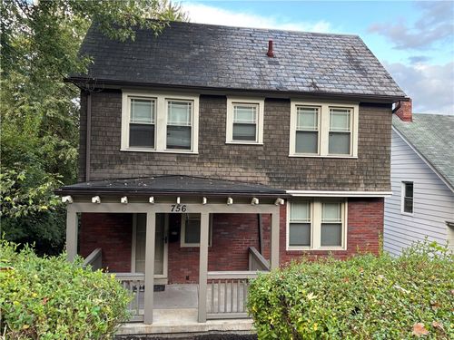 756 N 6th St, Clairton, PA, 15025-2204 | Card Image