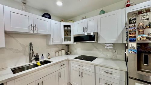 14a-1053 Manor Dr, Palm Springs, FL, 33461-2946 | Card Image