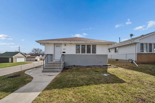 4257 5th St Ne, Columbia Heights, MN, 55421-2861 | Card Image