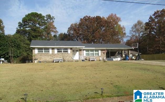 Lee Dr, Anniston, AL 36207