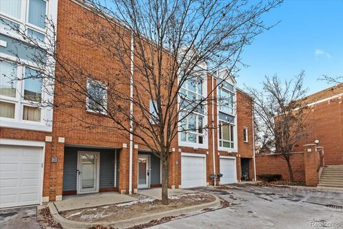 22-294 Main Sail Ct, Detroit, MI, 48207-5009 | Card Image