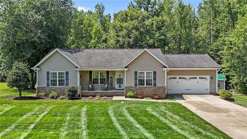 134 Stones Point Ct, Stokesdale, NC, 27357-8594 | Card Image