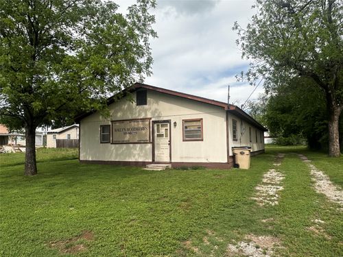 205 S 1st St, Bangs, TX, 76823-3163 | Card Image