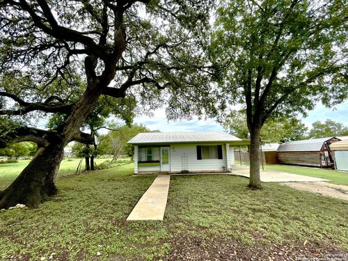 406 Hackberry St, Bandera, TX, 78003 | Card Image