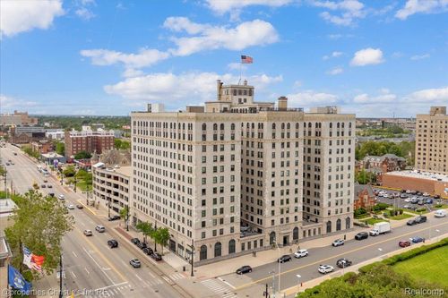 815-15 Kirby St, Detroit, MI, 48202-4091 | Card Image